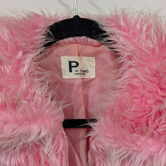 Faux Fur Pink Fuzzy Zip-Up Doflamingo - Picture 2 of 3